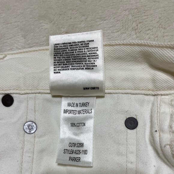 NWT Agolde Women’s Short Shorts Tissue White Size 26 Parker Cut Off Frayed Hem - Picture 8 of 8